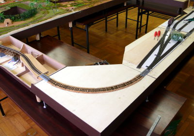 2�����³��