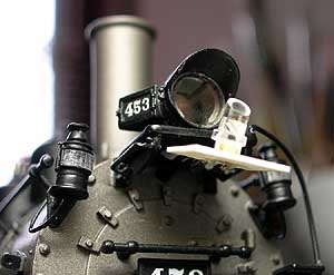 前照灯に発光ダイオードを組込む