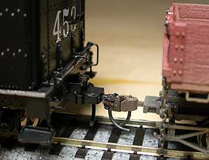 HO用のカップラを取付け